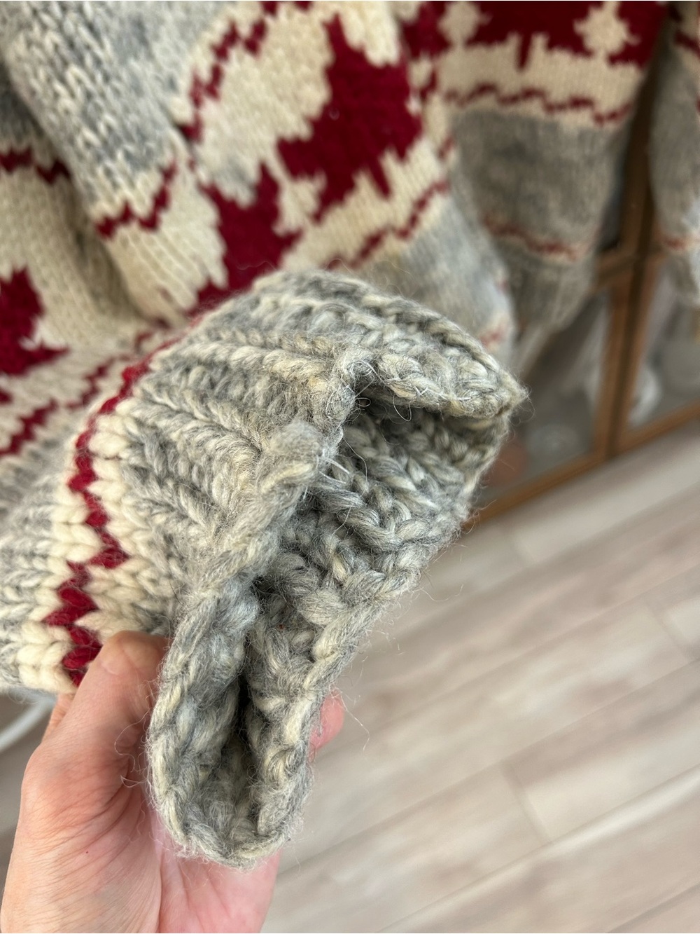Vintage Handmade Knitted 100% Wool Chunky Zip-Up Canada Leaf Nordic Knit Sweater - Picture 13 of 14